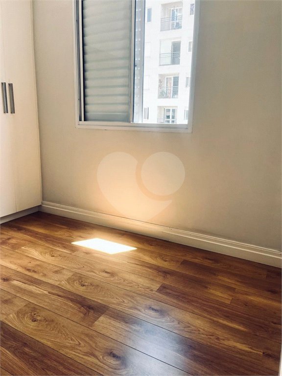 Apartamento à venda com 2 quartos em Parque Maria Domitila, São Paulo, SP