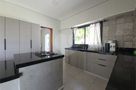 Casa à venda com 3 suítes no condomínio Village Ipanema I, Araçoiaba da Serra - SP