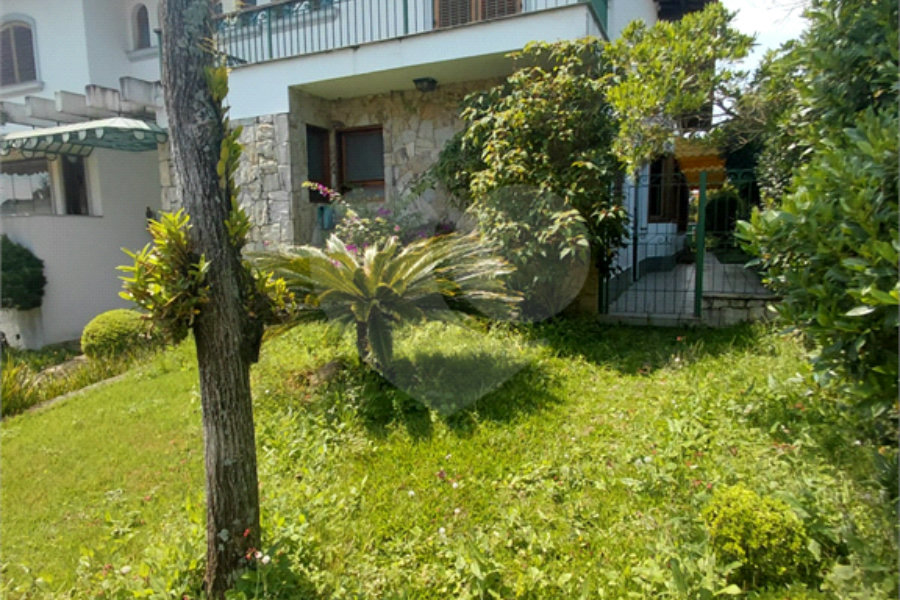 Casa à venda com 4 suítes no condomínio Ville Bourghese, São Paulo - SP