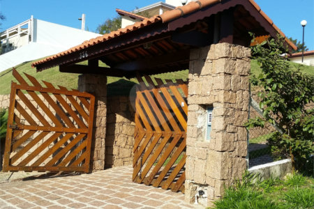 Casa à venda com 3 quartos, sendo 1 suíte, no condomínio Jardim do Ribeirão 1, Itupeva - SP