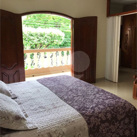 Sobrado à venda com 3 quartos, sendo 2 suítes, em Jardim Tropical, Cuiabá, MT