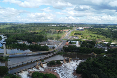 Casa à venda com 4 quartos, sendo 1 suíte, em Jardim Celani, Salto, SP