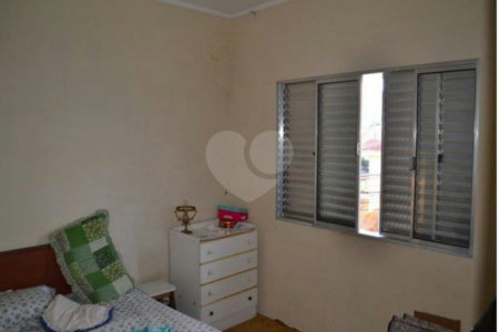 Sobrado à venda com 2 quartos em Vila Nivi, São Paulo, SP