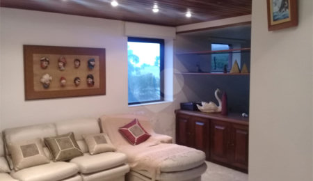 Triplex à venda ou para alugar com 4 suítes em Enseada, Guarujá, SP