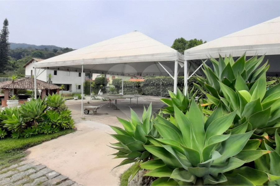 Casa Térrea à venda com 5 quartos, sendo 3 suítes, em Serra da Cantareira, Mairiporã, SP