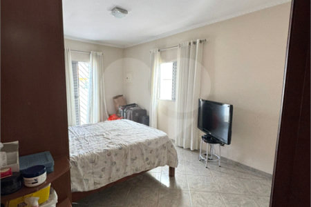 Casa à venda com 3 quartos, sendo 1 suíte, em Vila Constança, São Paulo, SP