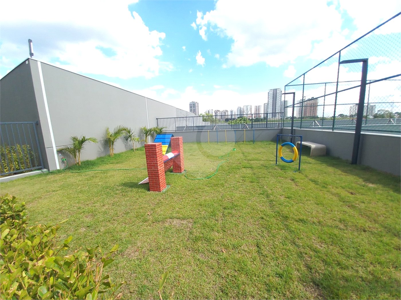 Apartamento para alugar com 3 quartos, sendo 1 suíte,  em Parque Campolim, Sorocaba, SP