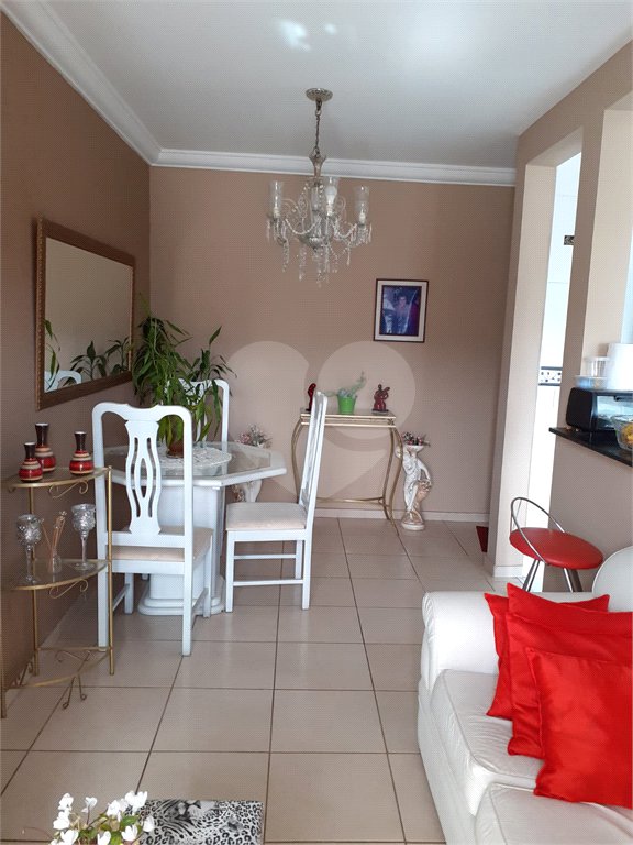 Apartamento à venda com 3 quartos, sendo 1 suíte,  em Vila Mogilar, Mogi das Cruzes, SP
