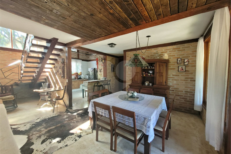 Casa à venda com 3 quartos, sendo 1 suíte,  no condomínio Residencial Bosque da Serra, Mairiporã - SP