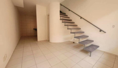 Casa em condomínio à venda com 2 quartos em Jardim Karolyne, Votorantim, SP
