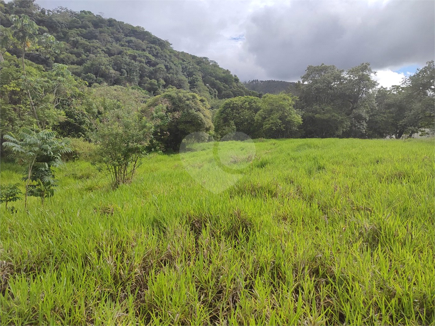 Terreno à venda no Centro, Bom Jesus dos Perdões, SP