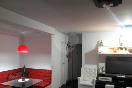 Apartamento à venda com 2 quartos, sendo 1 suíte,  em Jardim Parque Morumbi, São Paulo, SP