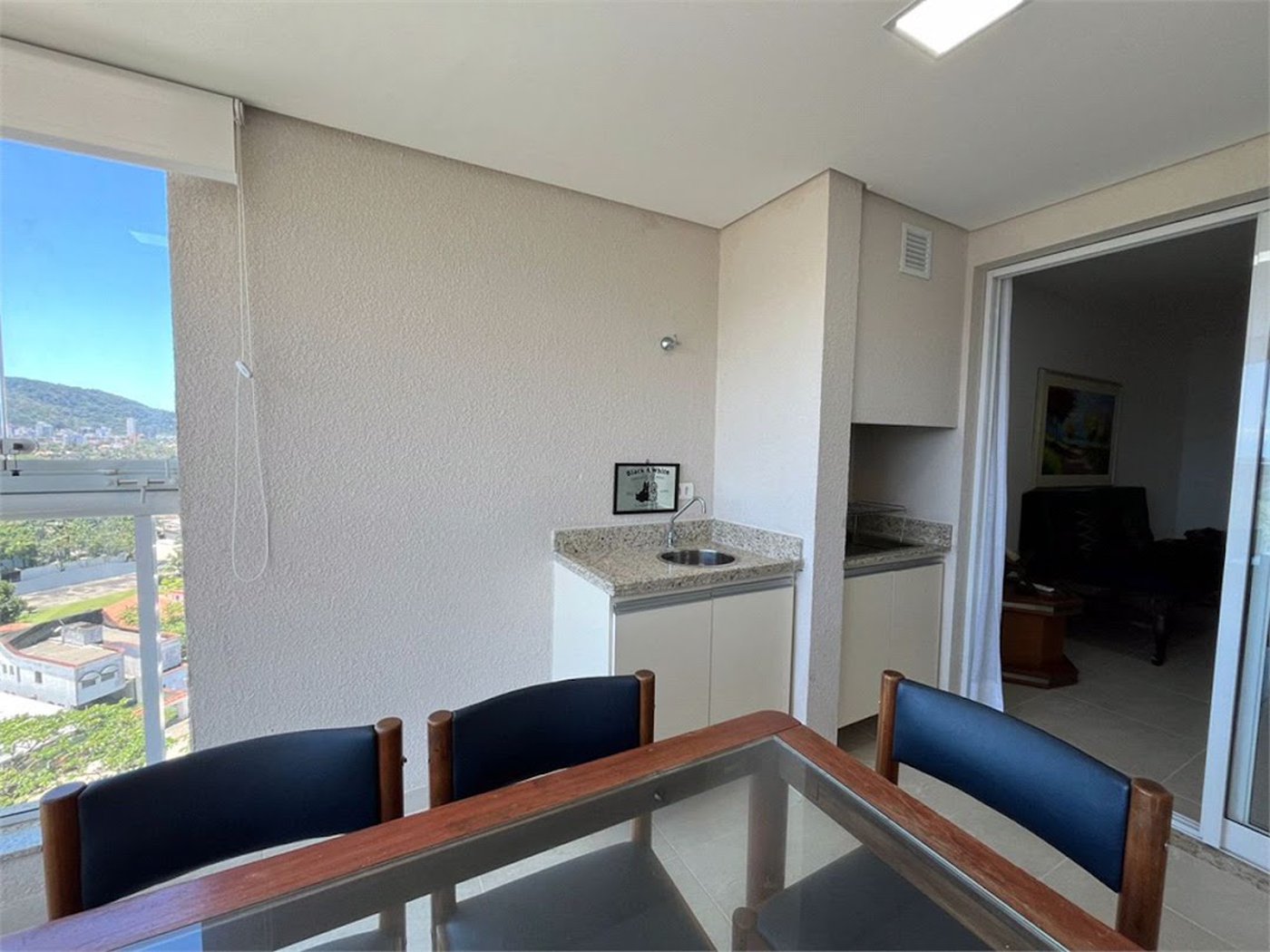 Apartamento com 2 dormitórios à venda, 69 m² por R$ 670.000,00 - Jardim Virgínia - Guarujá/SP