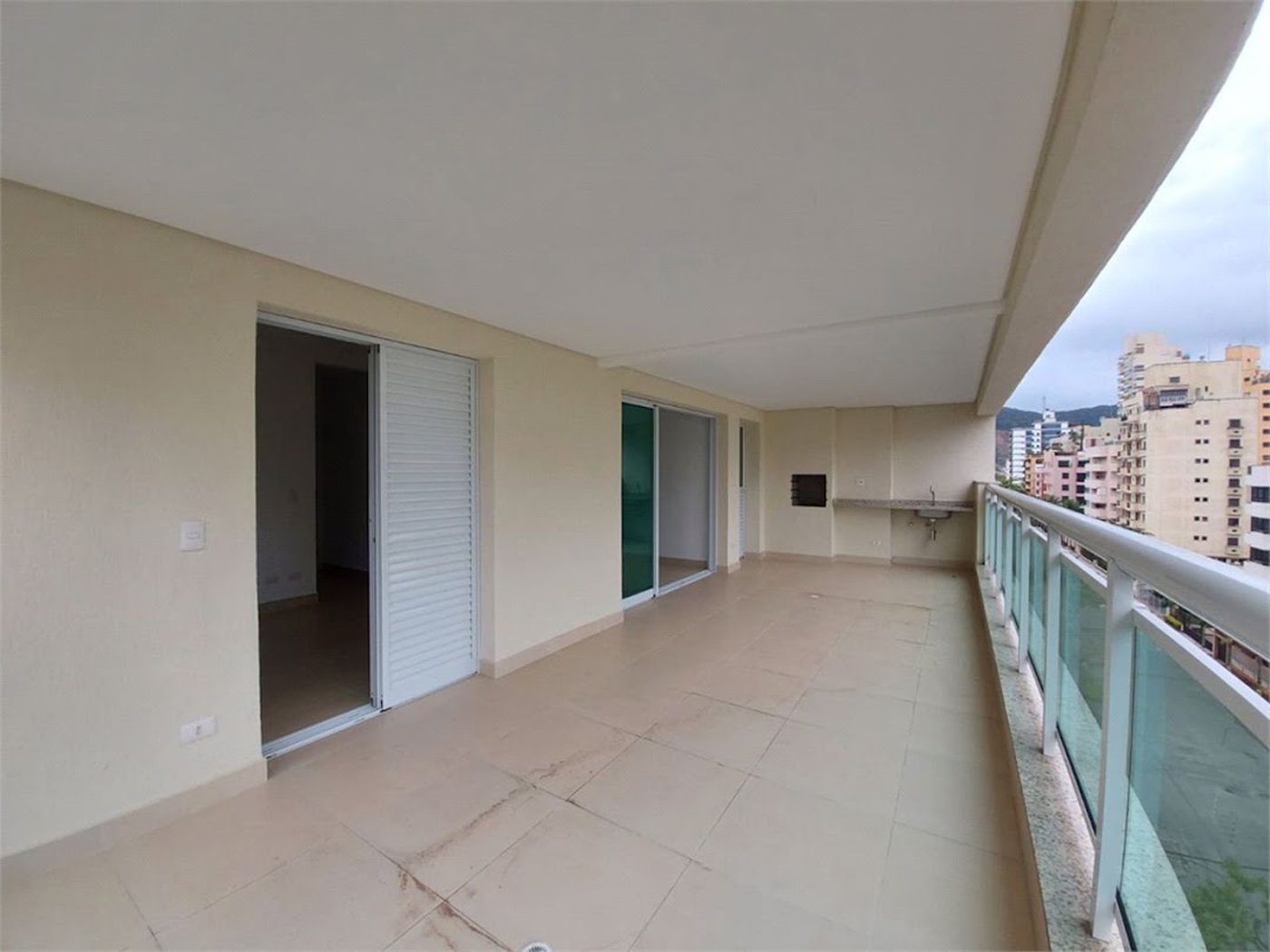 Apartamento Residencial à venda, Balneário Cidade Atlântica, Guarujá - AP1199.