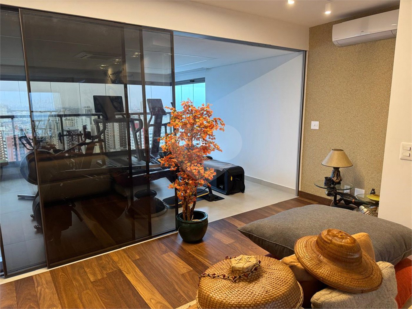 Apartamento à venda com 3 quartos, sendo 2 suítes, em Vila Mariana, São Paulo, SP