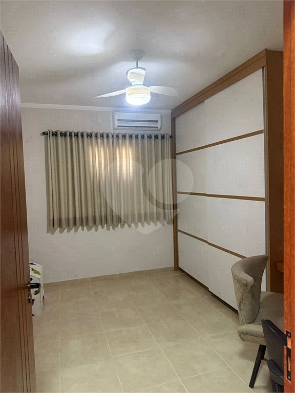 Casa à venda com 3 suítes no condomínio Terras de Mont Serrat, Salto - SP
