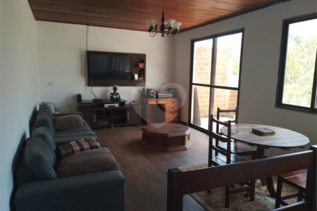 Casa à venda com 3 quartos em Parque Olimpico, Mogi das Cruzes, SP