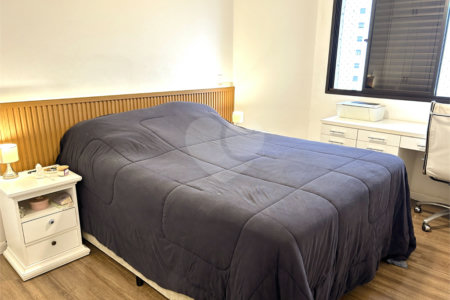 Apartamento à venda com 3 suítes em Campo Belo, São Paulo, SP