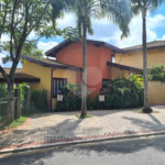 Casa à venda com 4 quartos, sendo 2 suítes, no condomínio Residencial Grape Village, Vinhedo - SP