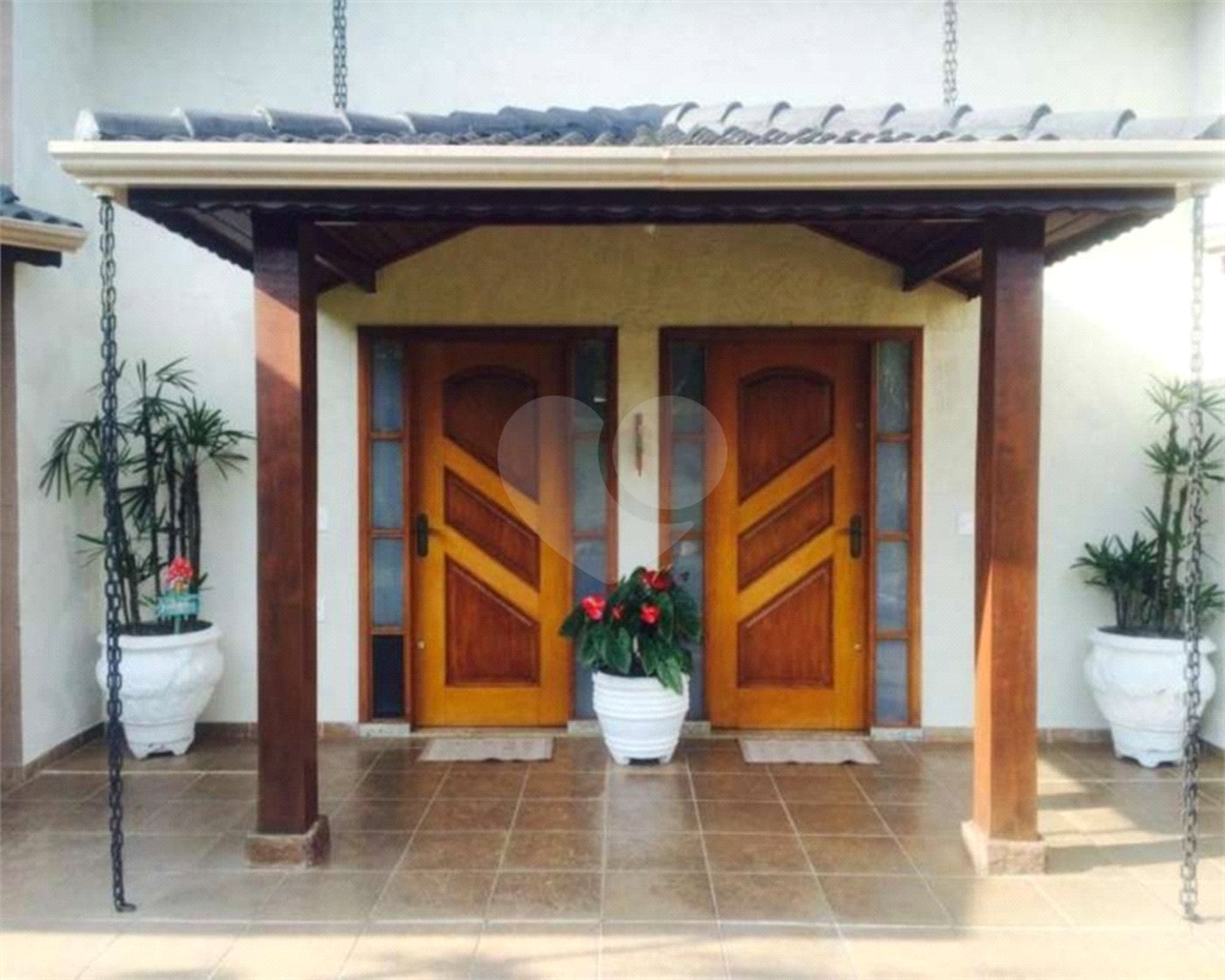 Sobrado à venda com 5 quartos, sendo 2 suítes, em Seerra da Cantareira, Mairiporã, SP