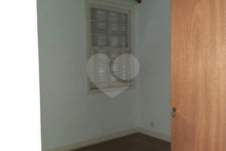 Casa à venda com 3 quartos, sendo 1 suíte, em Ipiranga, São Paulo, SP
