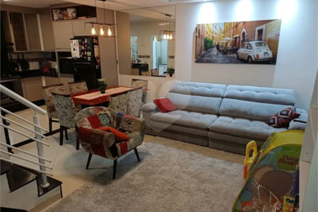 Casa à venda com 3 quartos, sendo 1 suíte, no condomínio Residencial Shekinah, São Paulo - SP