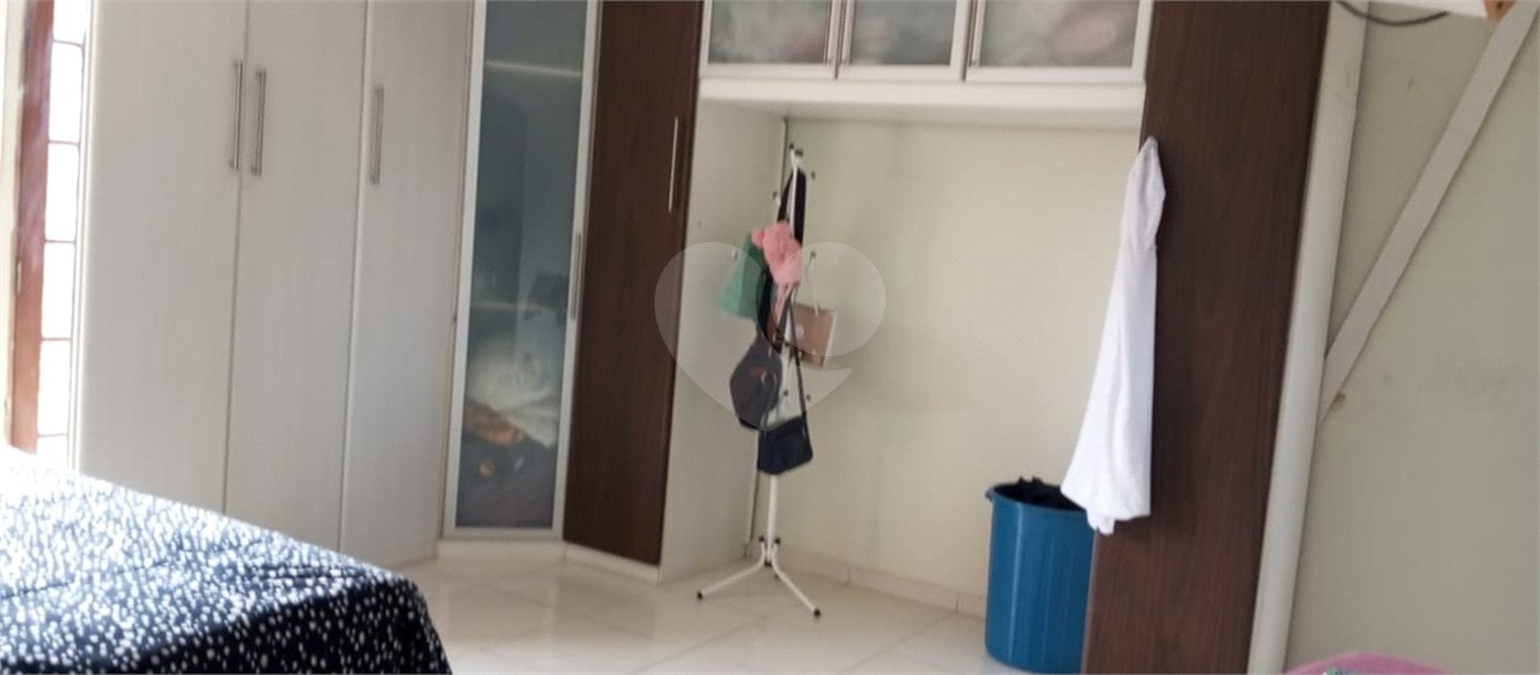 Casa à venda com 3 quartos, sendo 1 suíte,  em Jardim Valéria, Guarulhos, SP