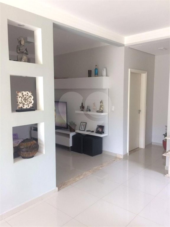 Sobrado à venda com 4 suítes em Vila Oliveira, Mogi das Cruzes, SP