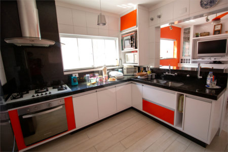 Casa à venda ou para alugar com 4 quartos, sendo 1 suíte, no Centro, São Roque, SP