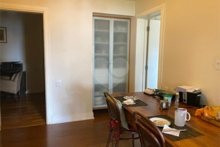 Apartamento à venda com 4 quartos, sendo 3 suítes, em Vila Morumbi, São Paulo, SP