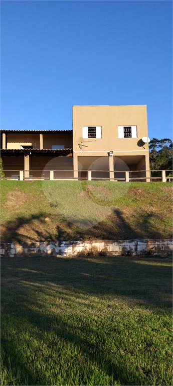 Chácara à venda com 3 quartos, sendo 1 suíte,  em Botujuru, Mogi das Cruzes, SP