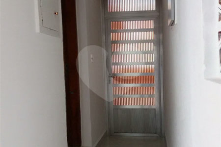 Casa com 125m² , 2 dormitórios , 2 vagas , à venda no Jardim Las Vegas em Santo André.