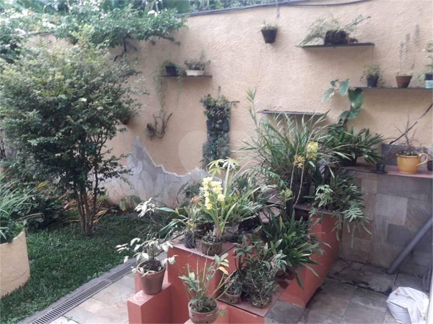 Sobrado à venda com 6 quartos, sendo 2 suítes, em Horto Florestal, São Paulo, SP