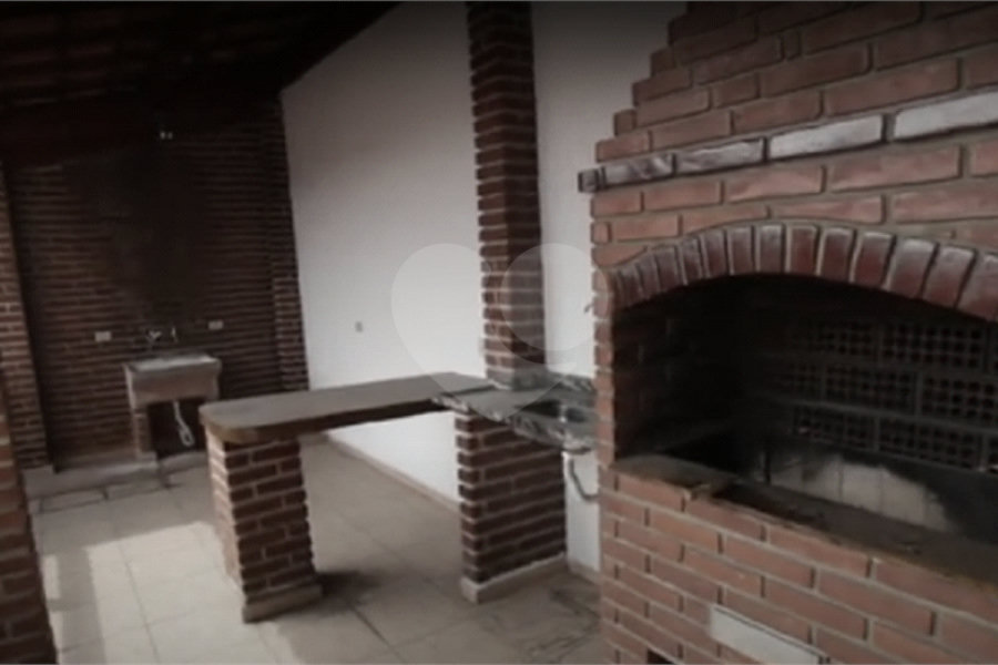 Casa à venda com 3 quartos, sendo 2 suítes,  no condomínio Não, São Paulo - SP