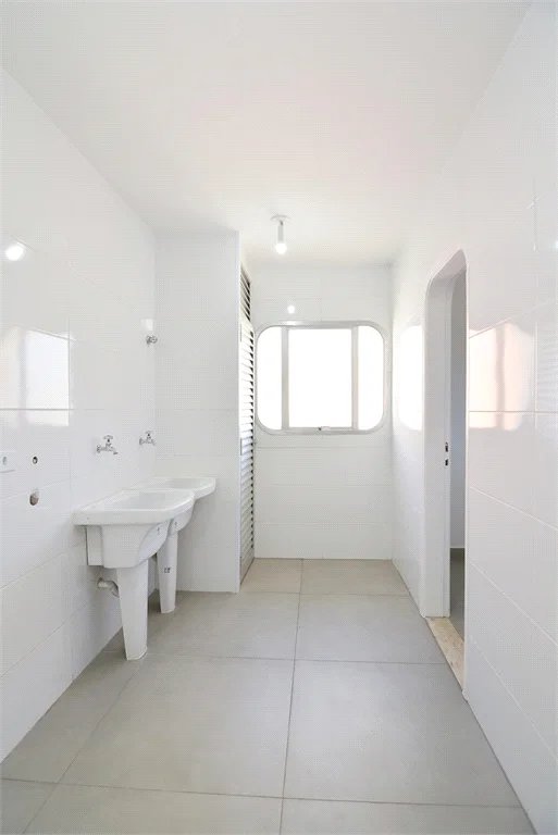 Apartamento à venda com 4 quartos, sendo 2 suítes, em Brooklin Paulista, São Paulo, SP