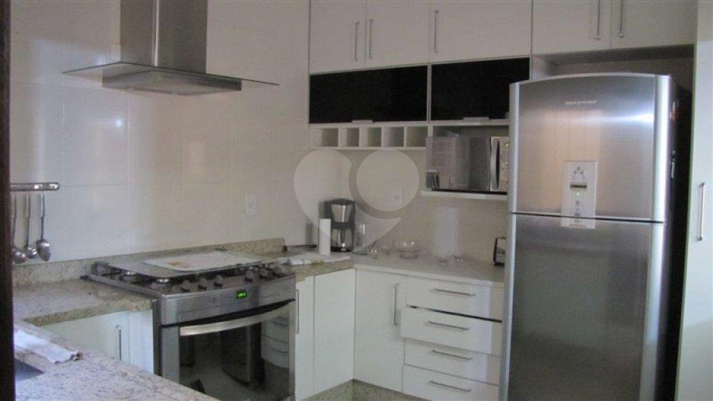 Casa à venda com 3 quartos, sendo 1 suíte, no condomínio Villa Jardim Sul, São Paulo - SP
