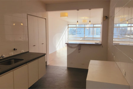 Apartamento para alugar com 3 quartos, sendo 1 suíte, em Jardim Europa, São Paulo, SP