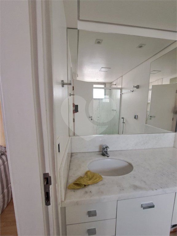 Apartamento à venda com 3 quartos, sendo 1 suíte, em Vila Uberabinha, São Paulo, SP