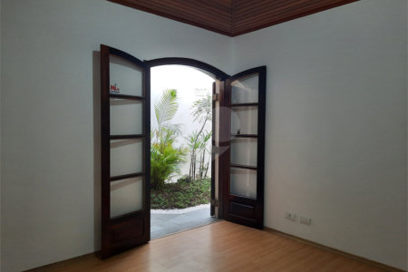 Casa Térrea à venda com 3 quartos, sendo 1 suíte, em Jardim Marajoara, São Paulo, SP