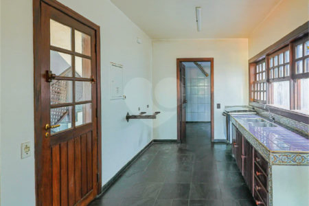 Sobrado à venda com 3 quartos, sendo 1 suíte,  em Jardim Leonor, São Paulo, SP