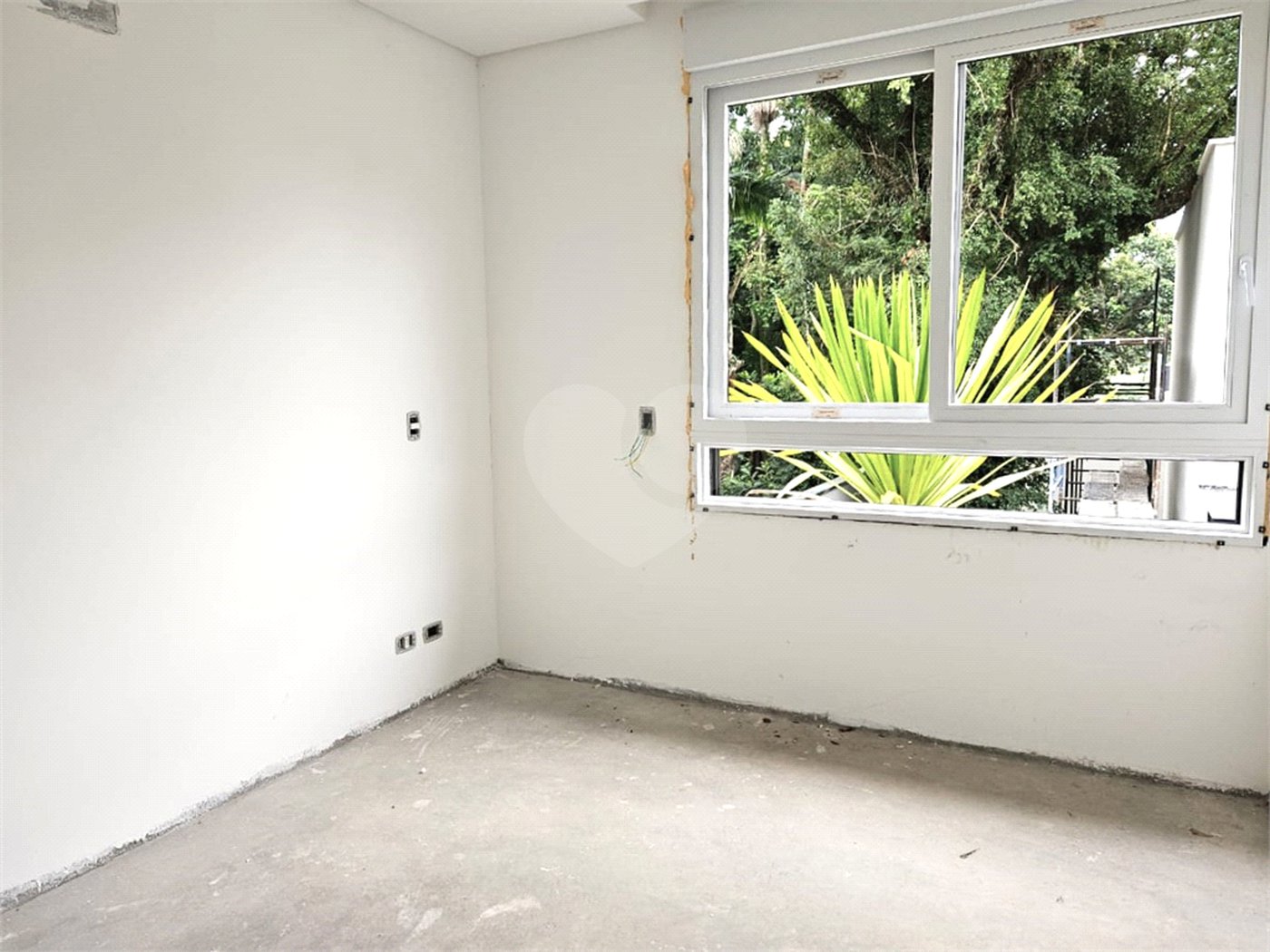 Casa à venda com 4 suítes no condomínio Venezia, São Paulo - SP