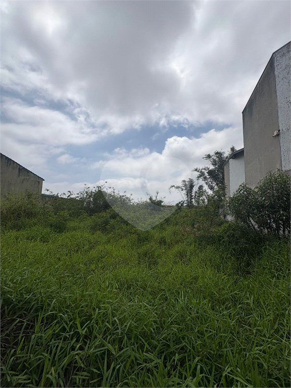 Terreno à venda em Jardim Quaresmeira, Suzano, SP