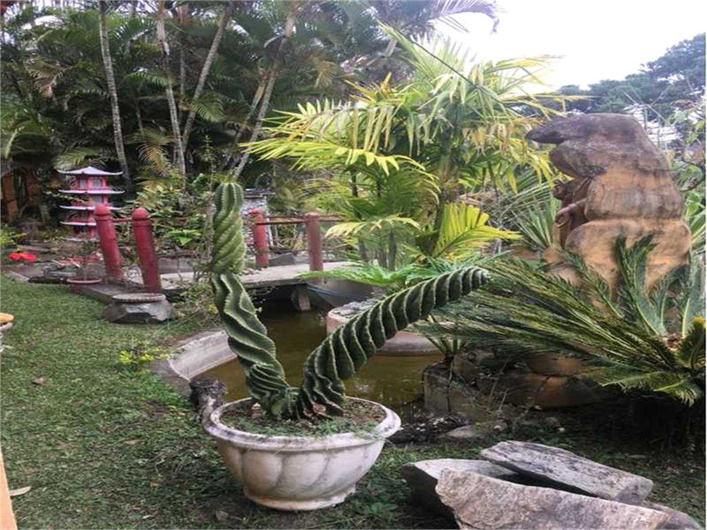 Sítio à venda com 5 quartos, sendo 4 suítes,  em Cocuera, Mogi das Cruzes, SP