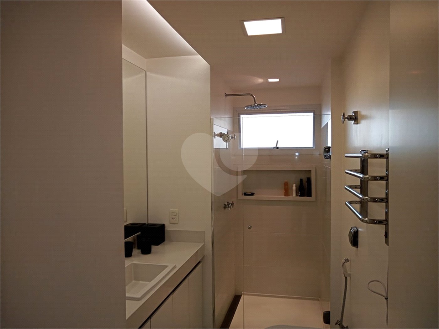 Apartamento à venda com 3 quartos, sendo 1 suíte, em Higienópolis, São Paulo, SP