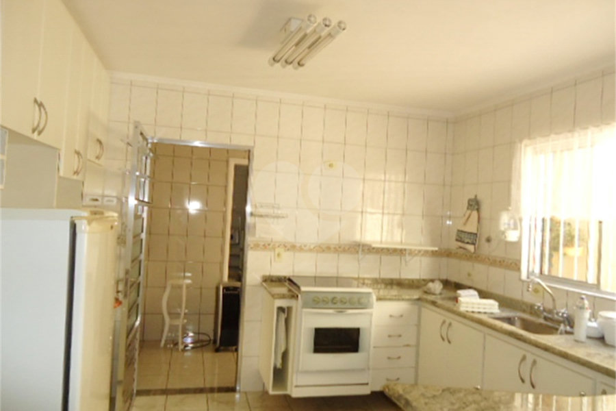 Sobrado à venda com 3 quartos, sendo 1 suíte, em Jardim Peri, São Paulo, SP