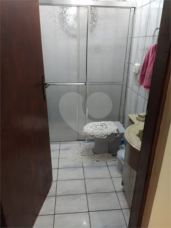 Casa Térrea à venda com 3 quartos, sendo 1 suíte,  no Centro, Salesópolis, SP