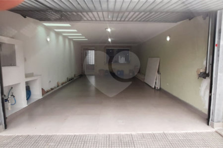 Sobrado à venda com 4 quartos, sendo 1 suíte, em Vila Lúcia, São Paulo, SP