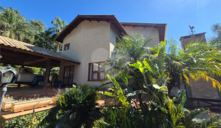 Casa à venda com 3 suítes no condomínio Sausalito, Mairiporã - SP