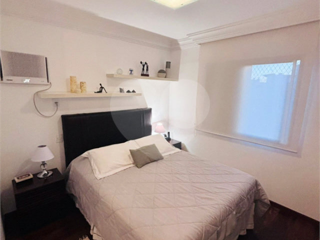 Apartamento à venda com 3 quartos, sendo 1 suíte,  em Morumbi, São Paulo, SP