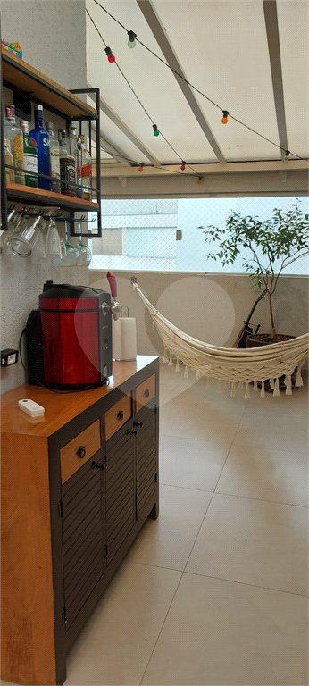 Casa à venda com 3 quartos, sendo 1 suíte, no condomínio Ville Resedá, São Paulo - SP